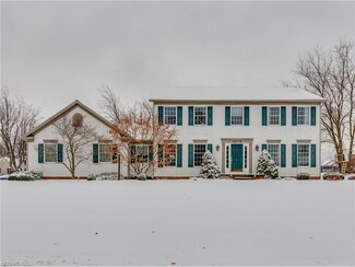 6572 Thornbriar St NW, Canton, OH 44718