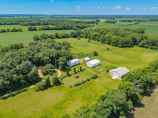 W4615 Highway 16, Rio, WI 53960