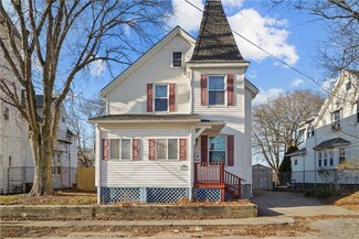 327 Atlantic Ave, Warwick, RI 02888