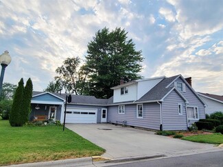 806 Court St, Winona Lake, IN 46590