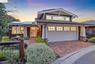 2 Emery Ln, Oakland, CA 94618