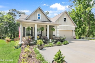 965 Kino St, Diamondhead, MS 39525
