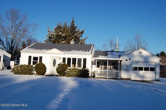 38 Hillcrest Ave, Queensbury, NY 12804