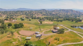 33077 Wolverine Ln, Yokuts Valley, CA 93675