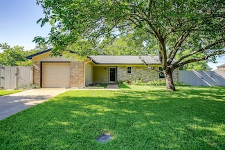 221 Sierra Dr, Joshua, TX 76058