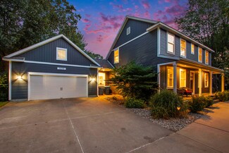 15298 Rannes St, Spring Lake, MI 49456