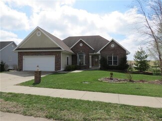 303 Eagles Landing Pkwy, Cameron, MO 64429