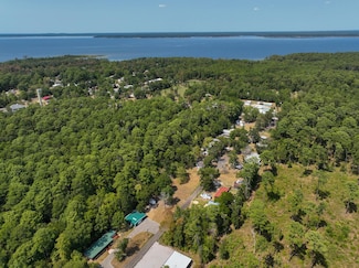 250 Honeysuckle Rd, Zavalla, TX 75980