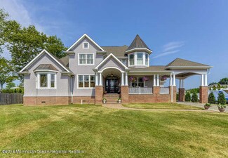 161 Comanche Dr, Oceanport, NJ 07757