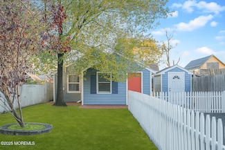 37 Myrtle Ave, Keyport, NJ 07735