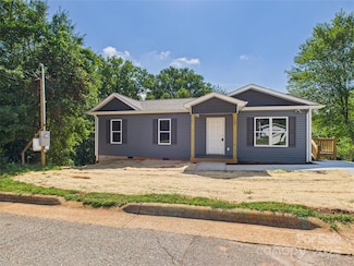 39 Pearl St, Granite Falls, NC 28630