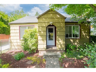 2412 Harney St, Vancouver, WA 98660