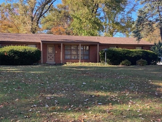 6501 Howdershell Rd, Hazelwood, MO 63042
