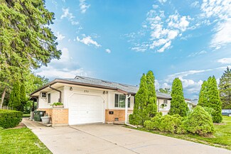 271 Thorndale Ave, Elk Grove Village, IL 60007