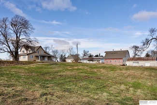 19640 Pawnee Rd, Bennington, NE 68007