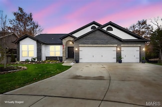 717 Ramblewood Cir, Wentzville, MO 63385