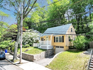 616 Poplar St, Roslindale, MA 02131