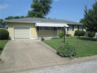1220 Easy St, Palmyra, MO 63461