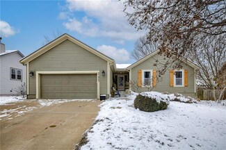 21825 S Roosevelt St, Spring Hill, KS 66083
