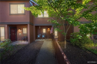 11605 E Briar Patch Dr, Midlothian, VA 23113