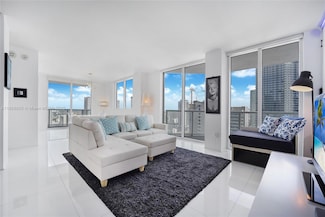 253 NE 2nd St Unit 3302, Miami, FL 33132