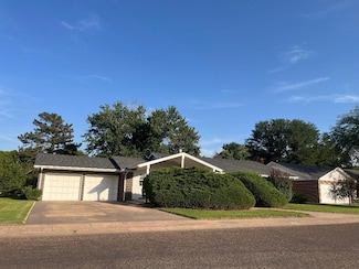 1205 Terrace Ave, Liberal, KS 67901