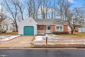 26 Lakebridge Dr, Woodbury, NJ 08096