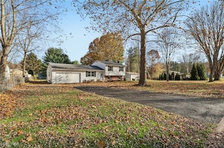 6407 Southview Dr, Clinton, OH 44216