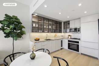 222 E Broadway Unit 9 C, New York, NY 10002