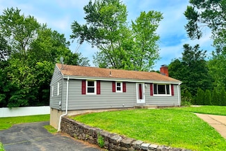 91 Willard Ave, Newington, CT 06111