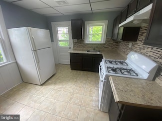 125 Lawrence St Unit 2, Wilkes Barre, PA 18702