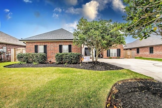 222 Ravensaide Dr, Houma, LA 70360