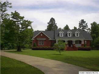 29 Creekstone Dr, Sylacauga, AL 35151