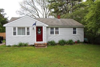 10 Handy Rd, Pocasset, MA 02559
