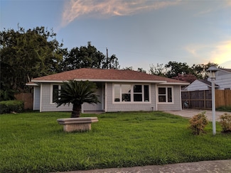 3710 Zephyr St, Houston, TX 77021