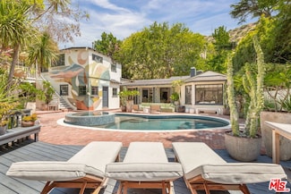 2015 Nichols Canyon Rd, Los Angeles, CA 90046