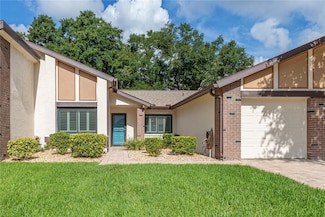 7416 Heather Walk Dr, Weeki Wachee, FL 34613