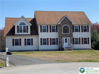 178 Stoney Ledge Dr, Stroudsburg, PA 18360