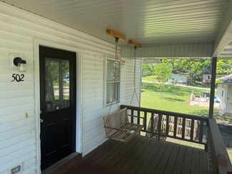 502 Walnut St, Flippin, AR 72634