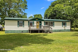 127 Arthur Rd, Beaufort, NC 28516