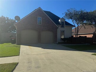 222 Belle Maison Dr, Lafayette, LA 70506
