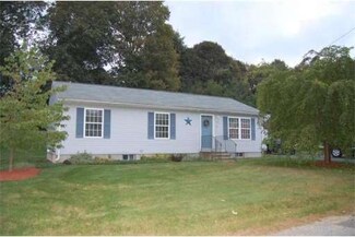 81 Quaboag St, Warren, MA 01083