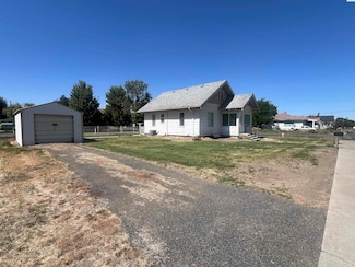 401 G St, Endicott, WA 99125