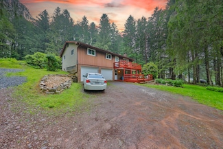 630 Beers Ln, Palmerton, PA 18071