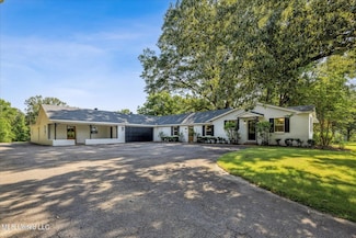 255 Pleasant Hill Rd, Nesbit, MS 38651