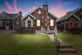 5722 Chippewa St, Saint Louis, MO 63109