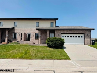 1925 E 32nd St, Scottsbluff, NE 69361