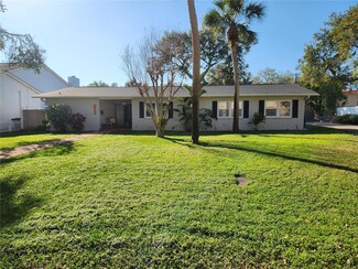6721 30th St S, Saint Petersburg, FL 33712