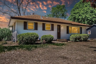 7225 Girard Ave N, Minneapolis, MN 55430