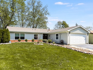 302 Delaware Dr, Bolingbrook, IL 60440